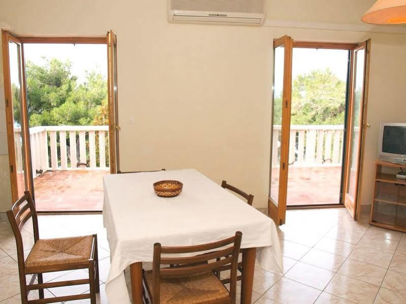 Santic Hotel Postira Exterior foto